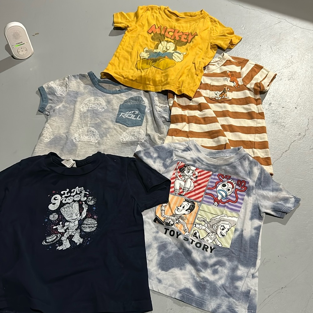 Disney lot toddler boy shirts 3T/4T